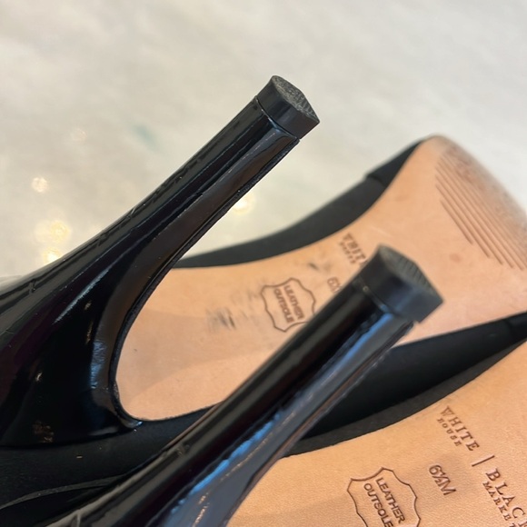 White House Black Market Women's Black Satin London Peep Toe Heels Size 6.5 - Picture 7 of 9